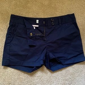Vineyard Vines navy shorts, size 2
